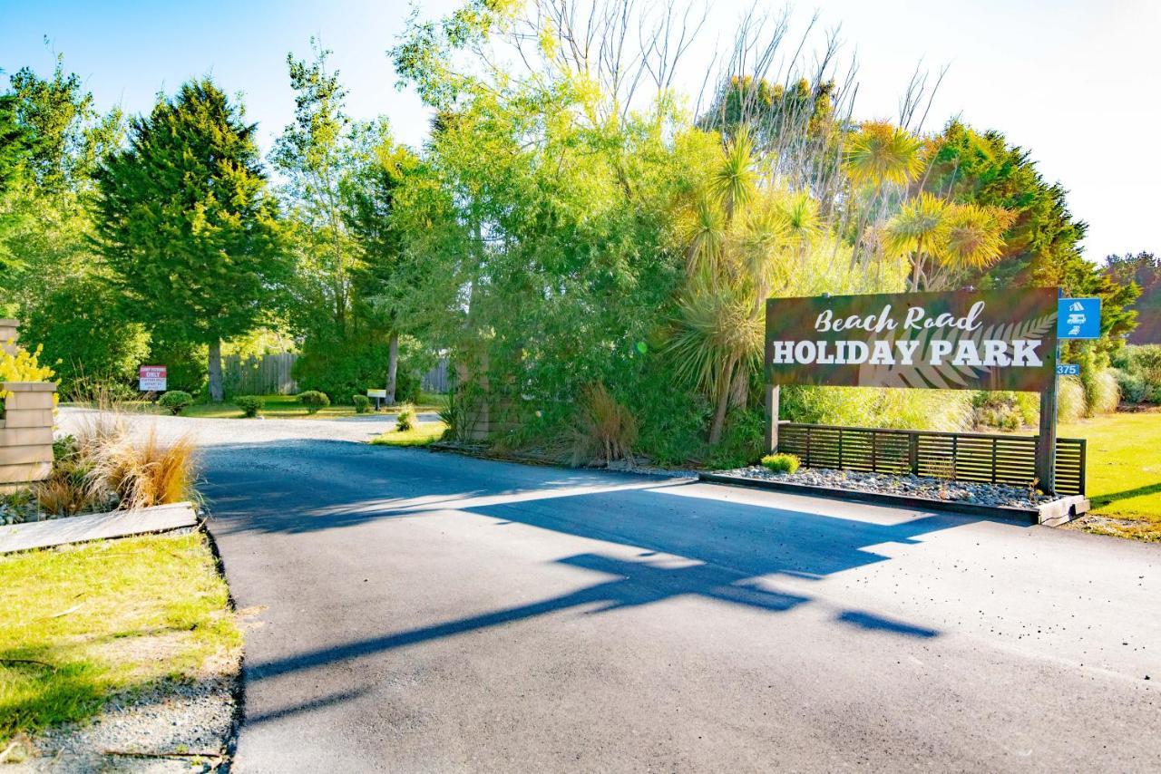 Beach Road Holiday Park Otatara Екстер'єр фото