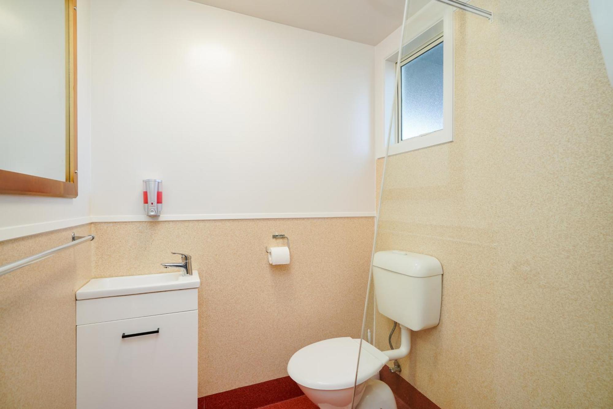 Beach Road Holiday Park Otatara Екстер'єр фото