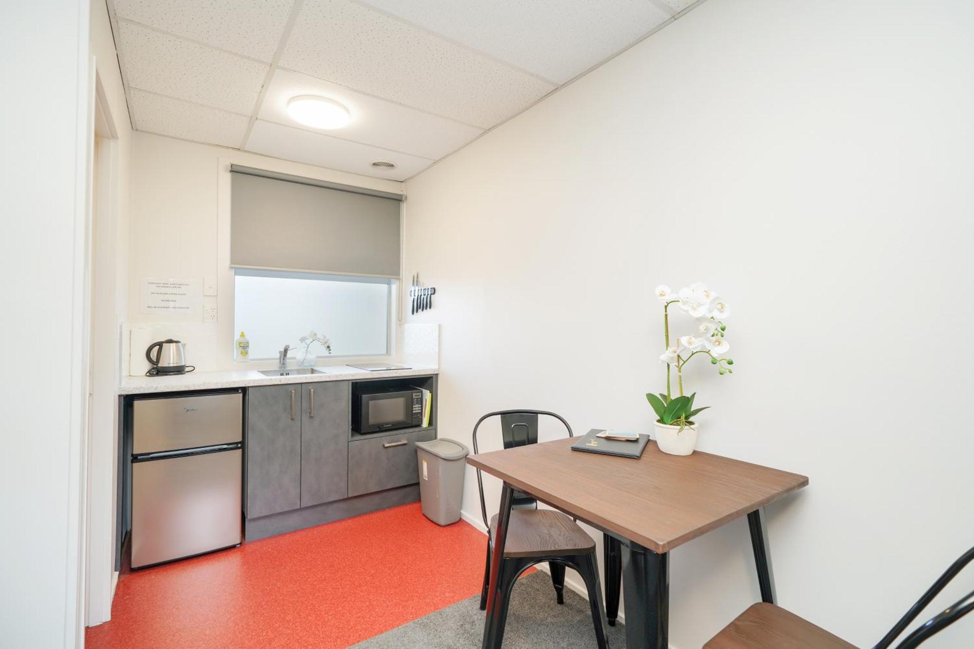 Beach Road Holiday Park Otatara Екстер'єр фото